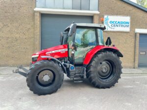 Massey Ferguson 5713 S Dyna-6