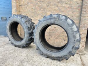 VREDESTEIN TRAXION 620/70R42