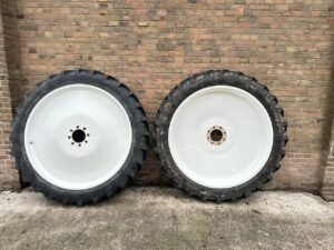 ALLIANCE 230/95R44