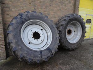 MICHELIN 620/70R42